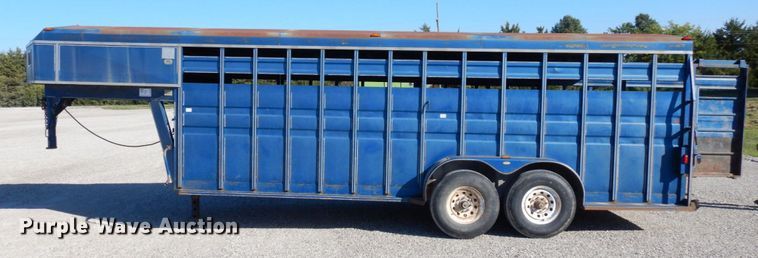 image for item DS1384 1993 Titan  livestock trailer
