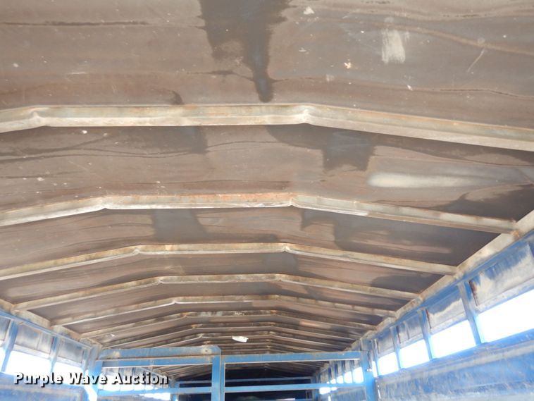 image for item DS1384 1993 Titan  livestock trailer
