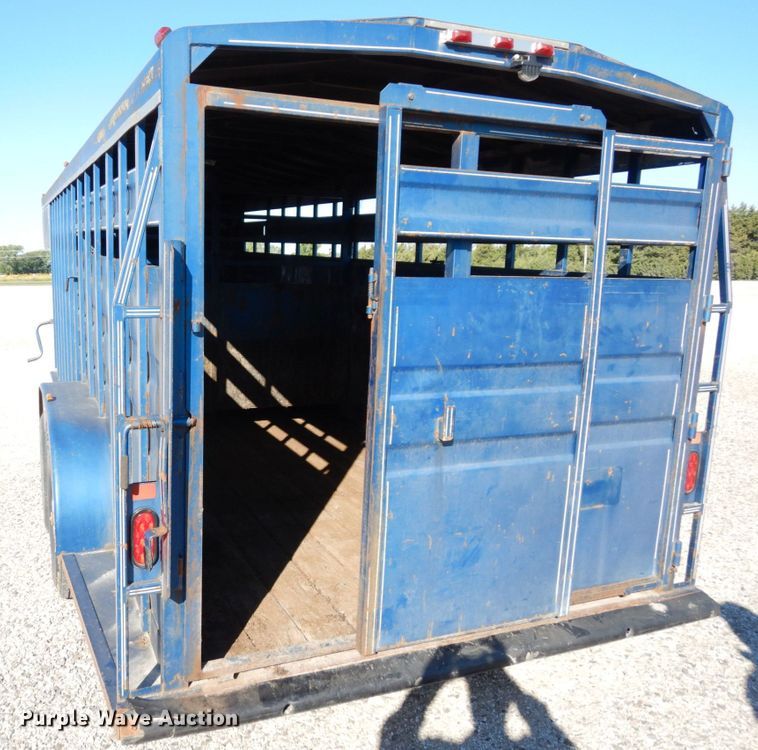 image for item DS1384 1993 Titan  livestock trailer