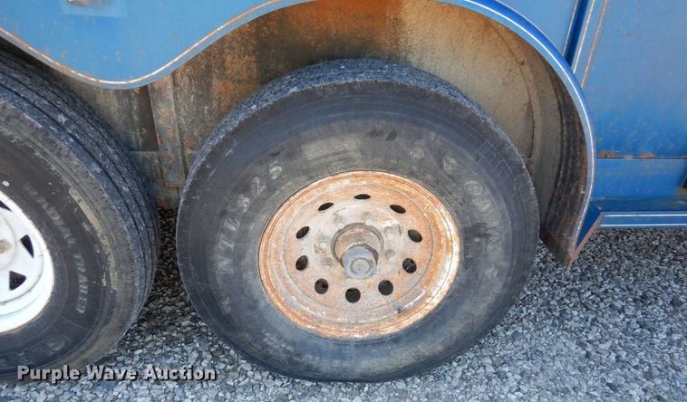 image for item DS1384 1993 Titan  livestock trailer