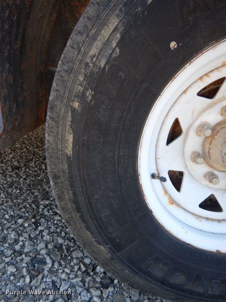 image for item DS1384 1993 Titan  livestock trailer