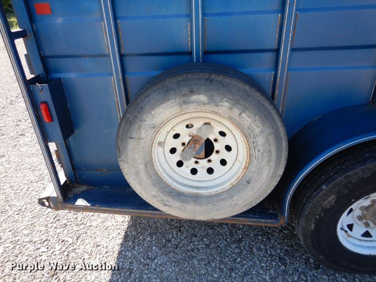 image for item DS1384 1993 Titan  livestock trailer