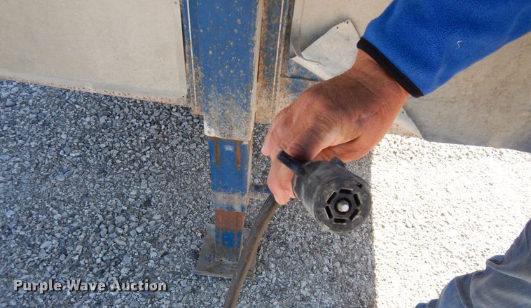 image for item DS1384 1993 Titan  livestock trailer