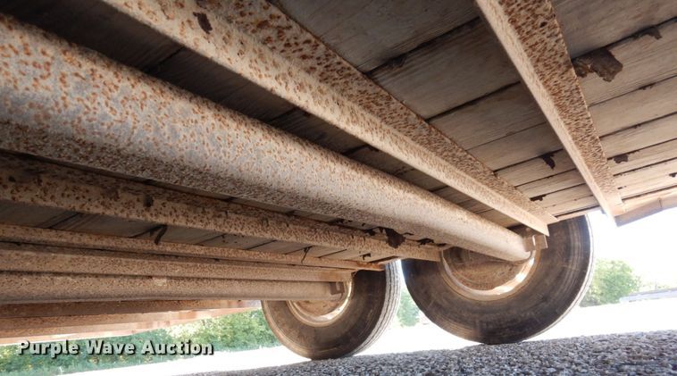 image for item DS1384 1993 Titan  livestock trailer