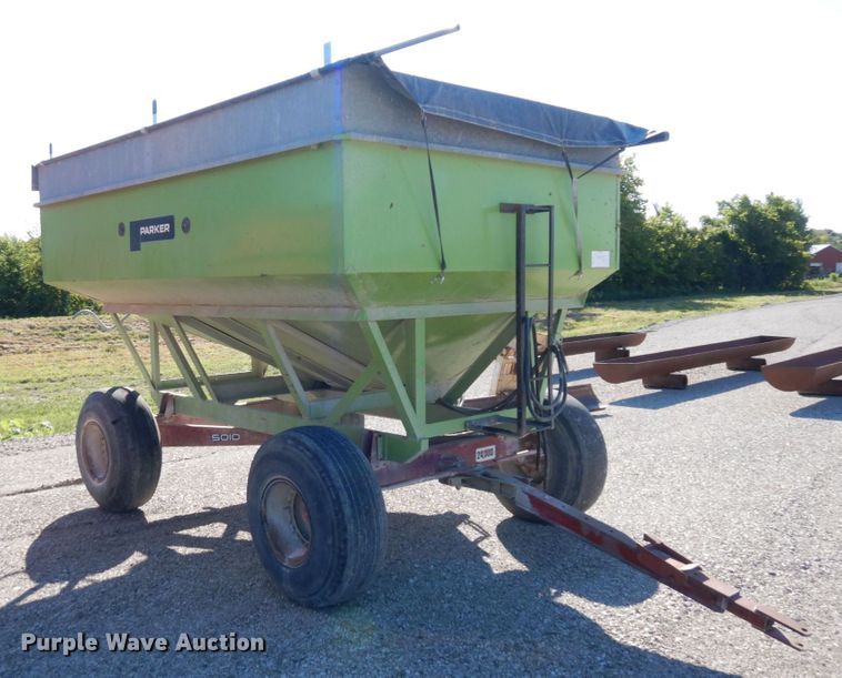 image for item DS1386 Parker J2500  gravity wagon