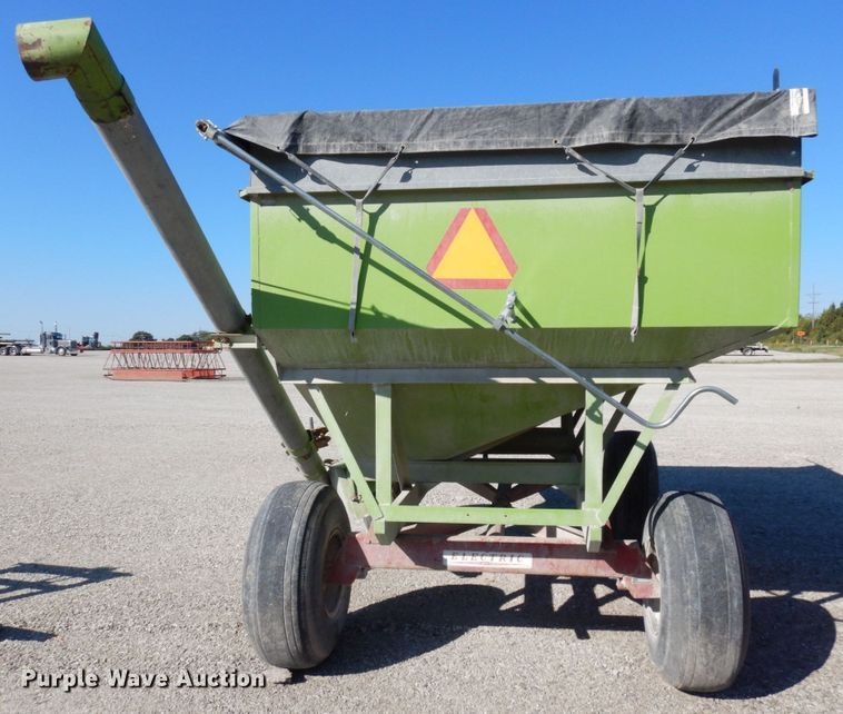 image for item DS1386 Parker J2500  gravity wagon