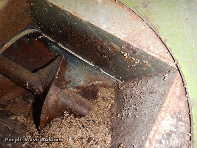 image for item DS1386 Parker J2500  gravity wagon