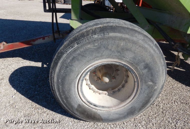 image for item DS1386 Parker J2500  gravity wagon