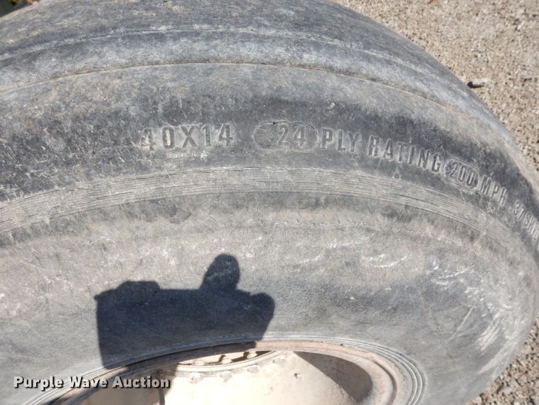 image for item DS1386 Parker J2500  gravity wagon