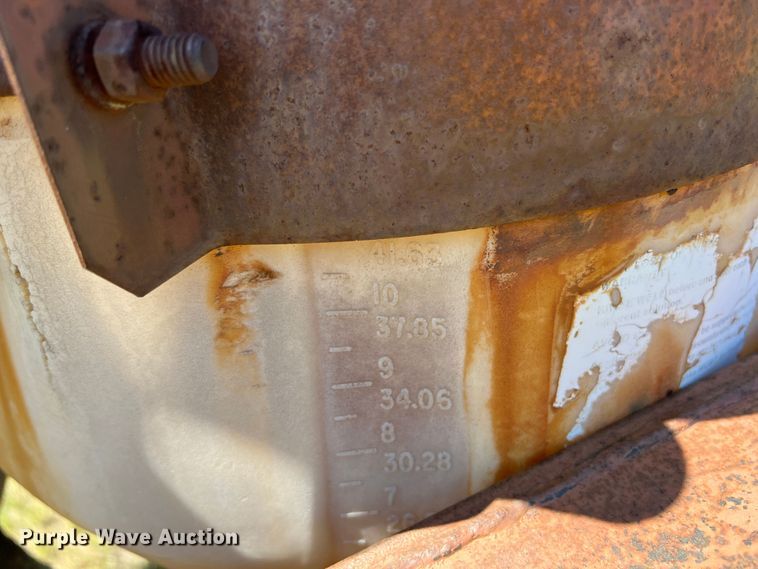 image for item DS8475 Sprayer trailer