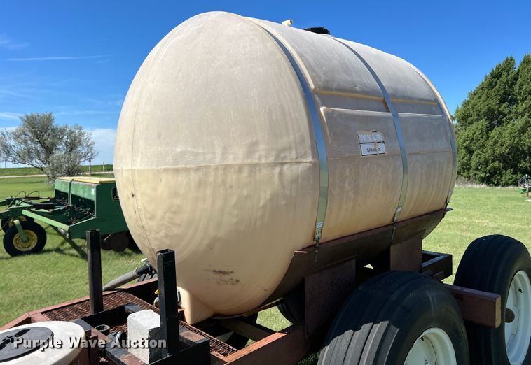 image for item DS8475 Sprayer trailer