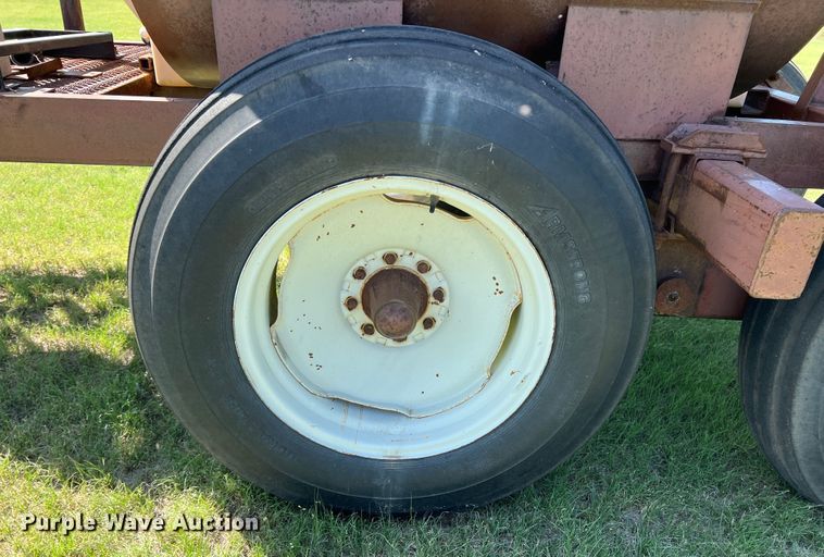 image for item DS8475 Sprayer trailer