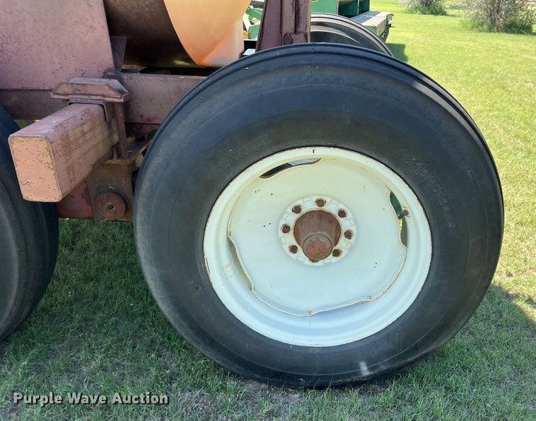 image for item DS8475 Sprayer trailer