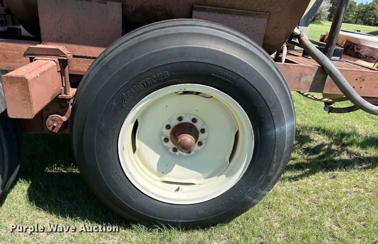 image for item DS8475 Sprayer trailer