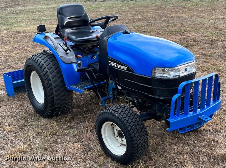 image for item IA9085 New Holland TC24D  MFWD tractor
