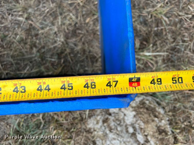 image for item IA9085 New Holland TC24D  MFWD tractor