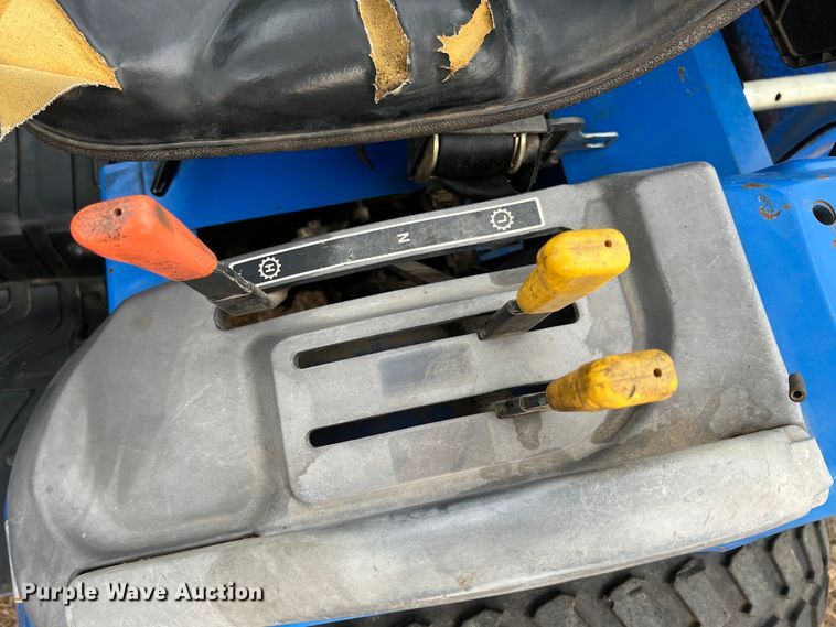 image for item IA9085 New Holland TC24D  MFWD tractor