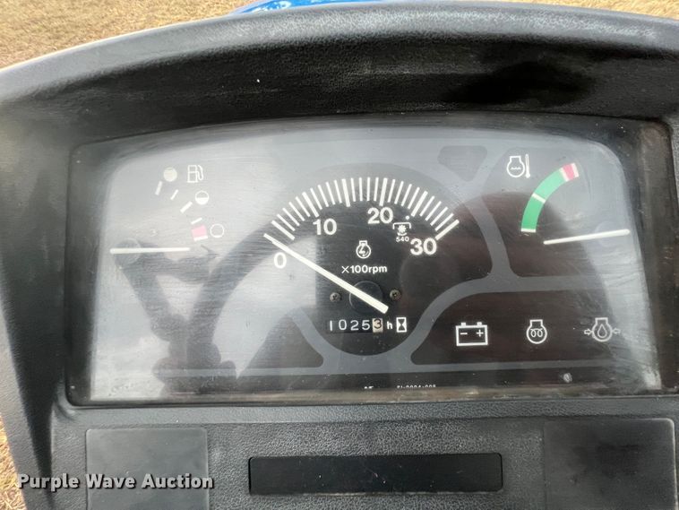 image for item IA9085 New Holland TC24D  MFWD tractor