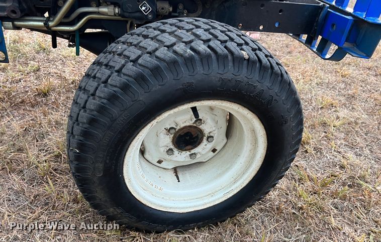 image for item IA9085 New Holland TC24D  MFWD tractor