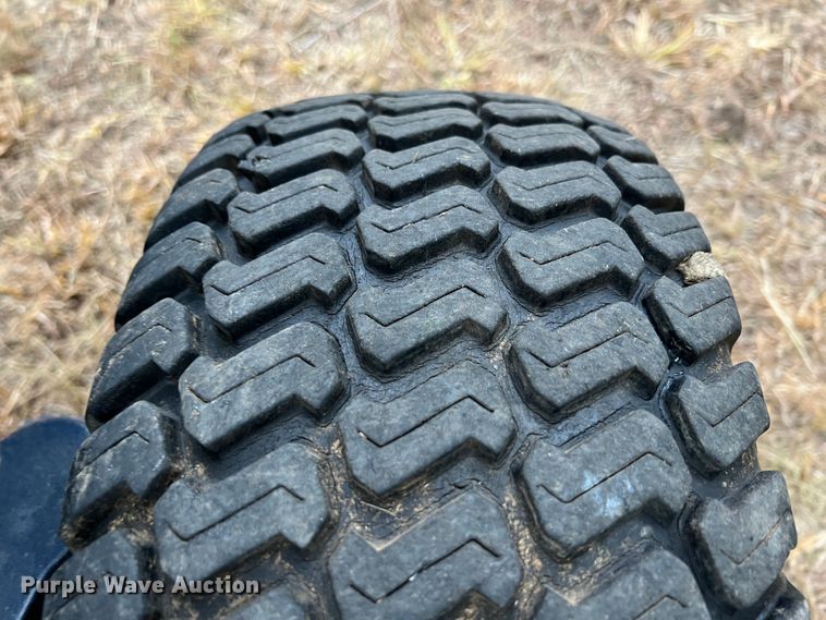 image for item IA9085 New Holland TC24D  MFWD tractor