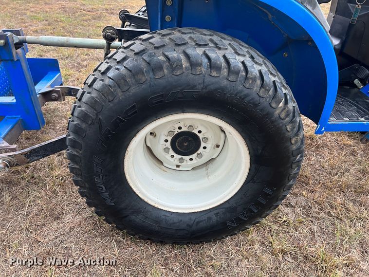 image for item IA9085 New Holland TC24D  MFWD tractor