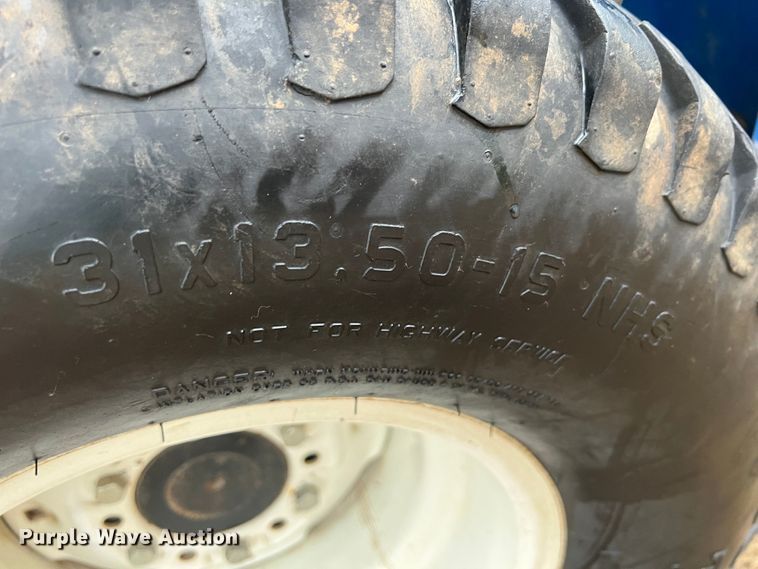 image for item IA9085 New Holland TC24D  MFWD tractor