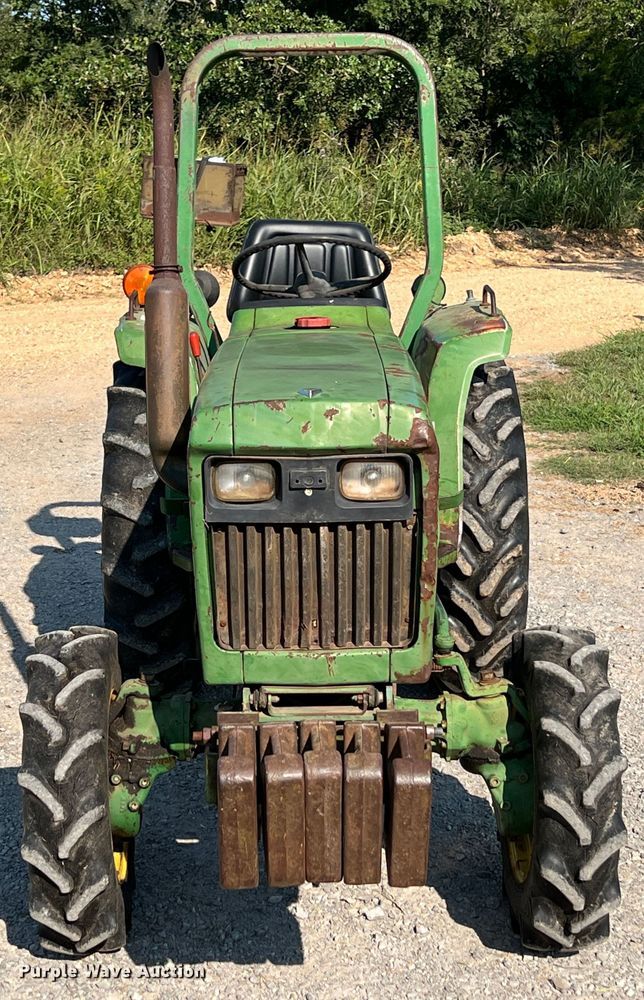 image for item IA9114 1985 John Deere 750  MFWD tractor