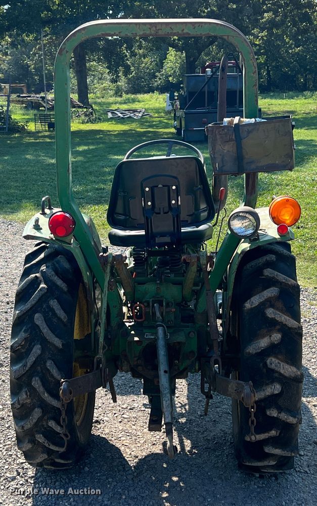 image for item IA9114 1985 John Deere 750  MFWD tractor