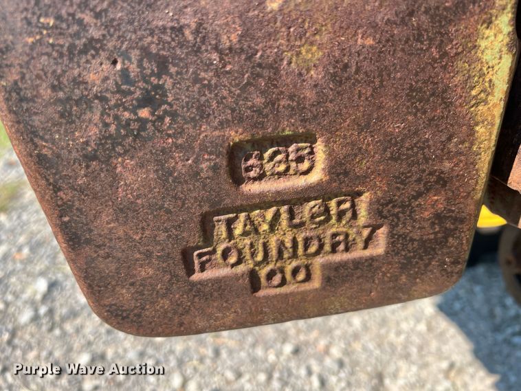 image for item IA9114 1985 John Deere 750  MFWD tractor