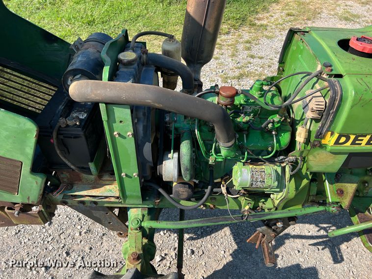 image for item IA9114 1985 John Deere 750  MFWD tractor