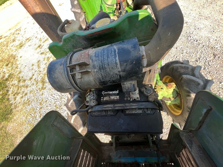 image for item IA9114 1985 John Deere 750  MFWD tractor