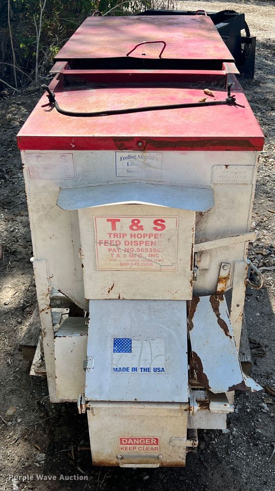 image for item IA9130 T&S Trip Hopper  cake feeder