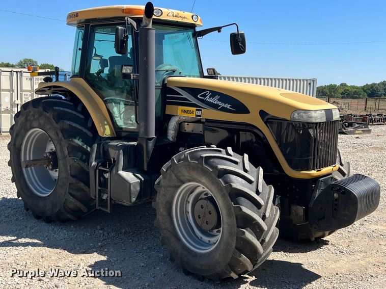 image for item IA9135 2005 Challenger MT665B  tractor
