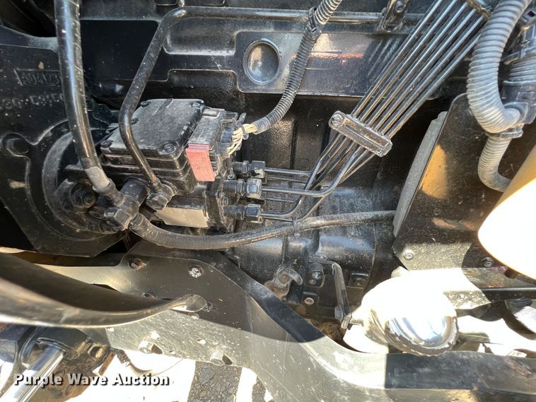 image for item IA9135 2005 Challenger MT665B  tractor