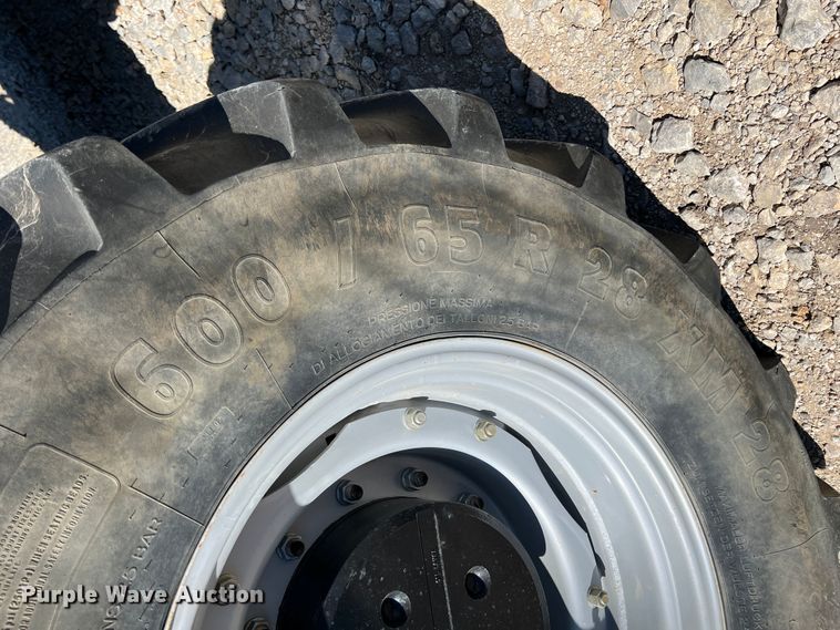 image for item IA9135 2005 Challenger MT665B  tractor