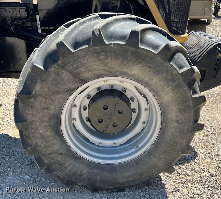 image for item IA9135 2005 Challenger MT665B  tractor