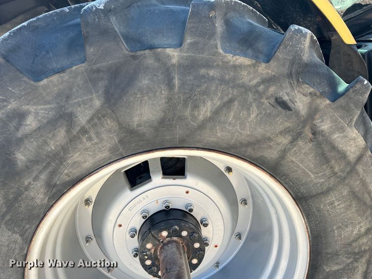 image for item IA9135 2005 Challenger MT665B  tractor