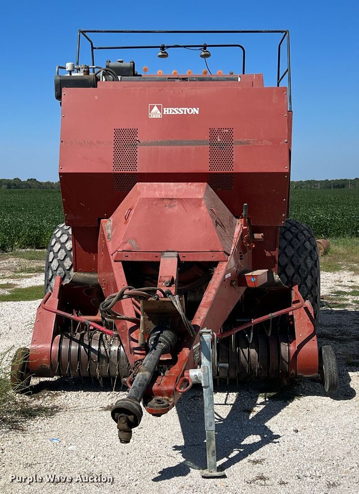 image for item IA9137 2002 Hesston 4910  large square baler