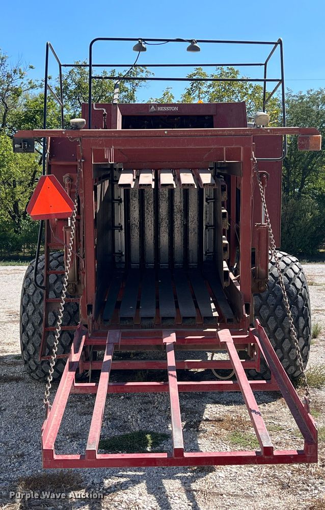 image for item IA9137 2002 Hesston 4910  large square baler
