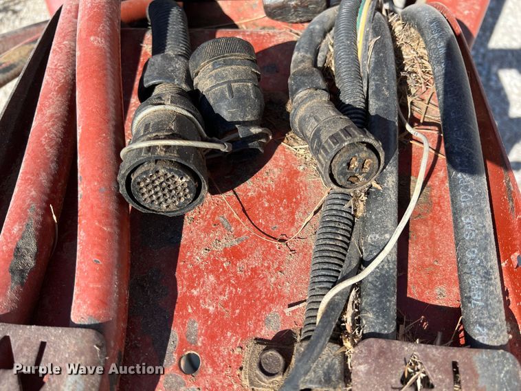 image for item IA9137 2002 Hesston 4910  large square baler