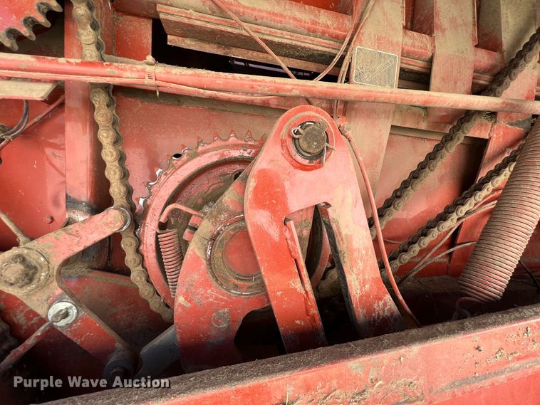 image for item IA9137 2002 Hesston 4910  large square baler