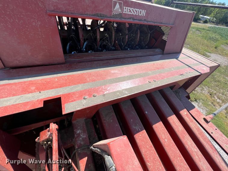 image for item IA9137 2002 Hesston 4910  large square baler