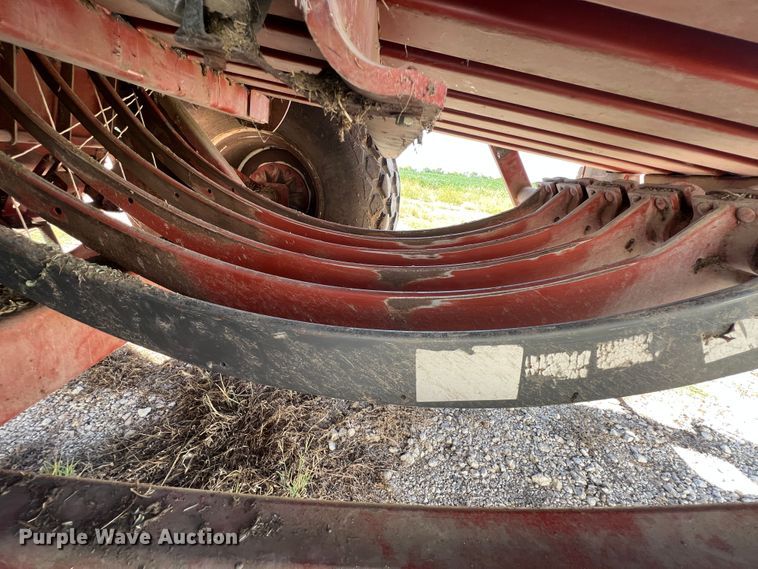 image for item IA9137 2002 Hesston 4910  large square baler