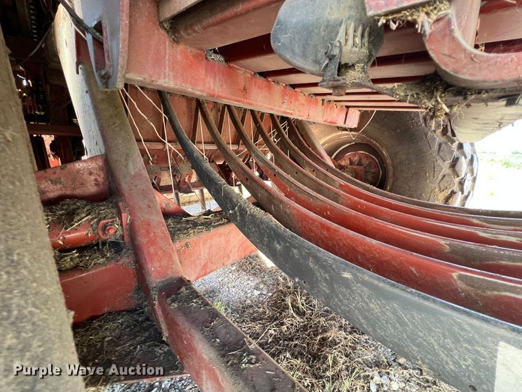 image for item IA9137 2002 Hesston 4910  large square baler