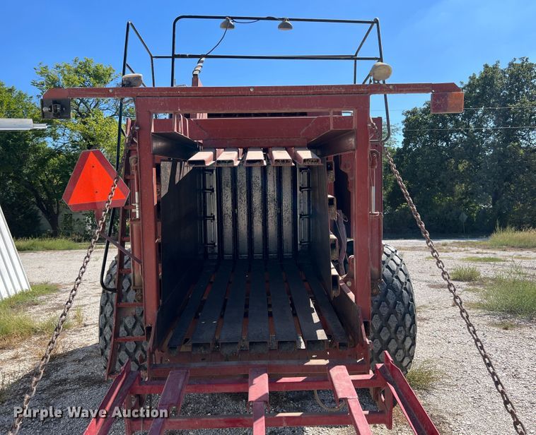 image for item IA9137 2002 Hesston 4910  large square baler