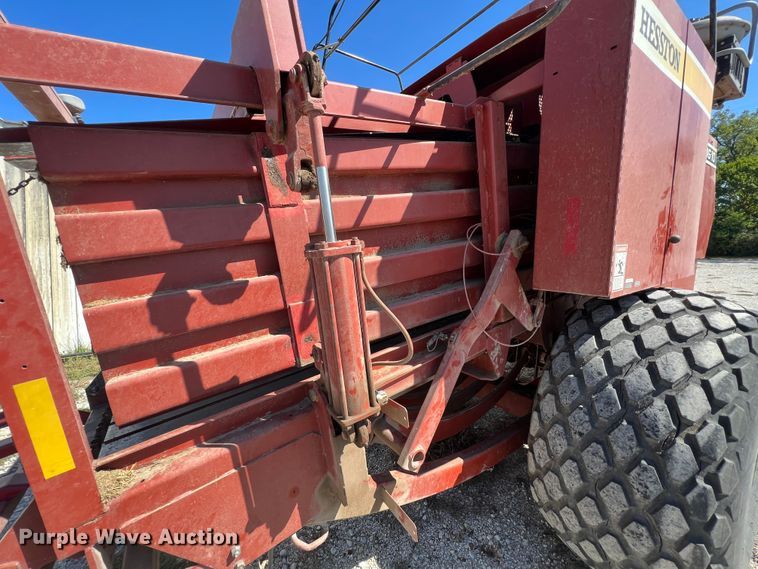 image for item IA9137 2002 Hesston 4910  large square baler