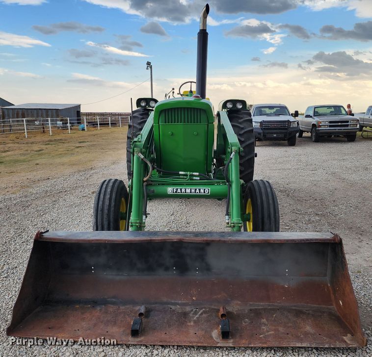image for item KC9425 1971 John Deere 4320  tractor