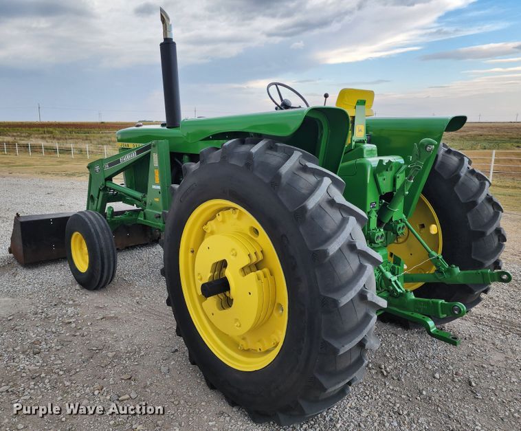 image for item KC9425 1971 John Deere 4320  tractor