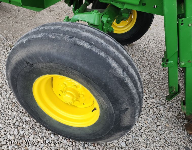 image for item KC9425 1971 John Deere 4320  tractor