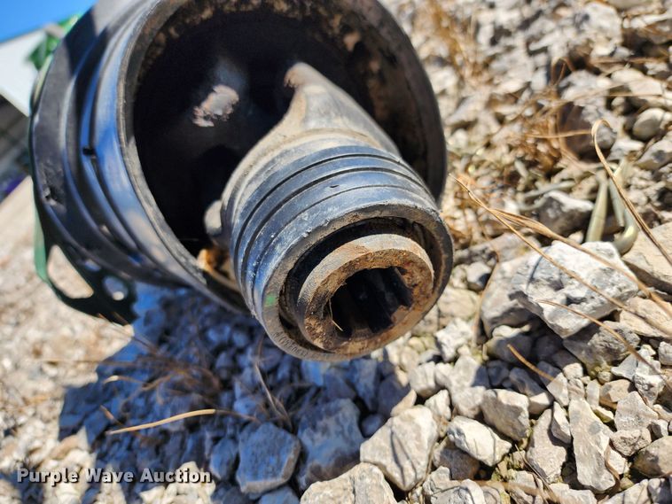 image for item KH9309 2003 John Deere 567  Mega Wide round baler